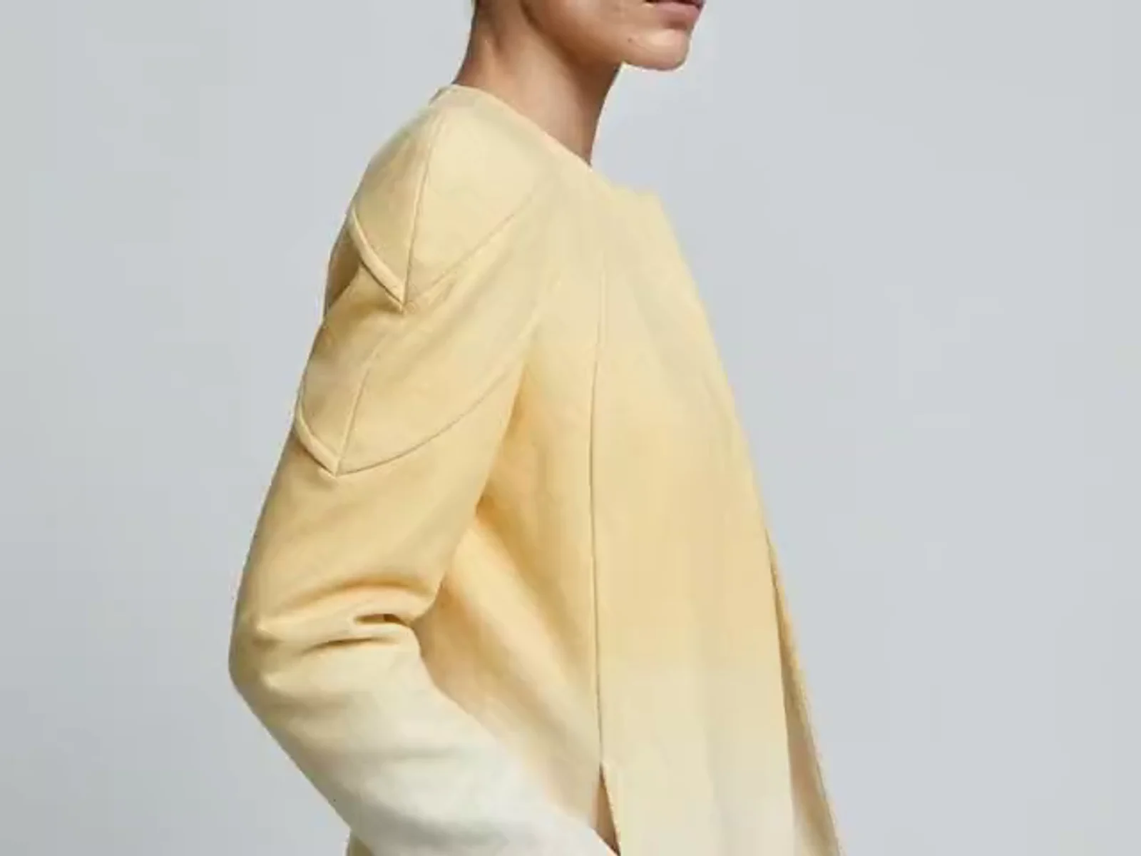 Editorial Lookbook: your model in a magazine-style shot